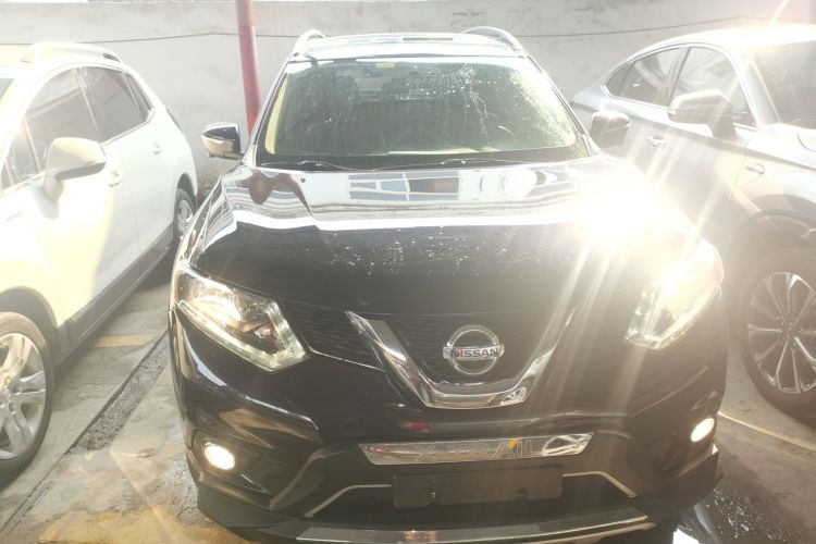 日产 奇骏 2015款 2.0L CVT舒适MAX版 2WD车身外观6001