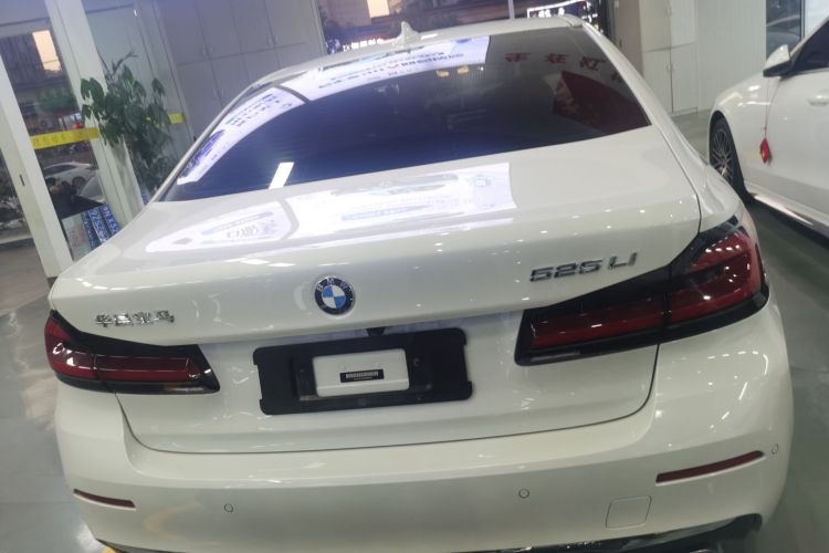 宝马5系 2021款 525Li 豪华套装车身外观6