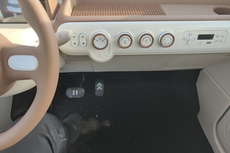 奔腾小马 2026款 222km 萌趣马 Plus中控内饰16