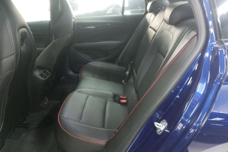 别克 君威 2021款 GS 28T 尊贵型中控内饰21