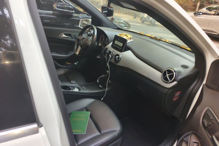 奔驰B级 2012款 B 200局部细节9005