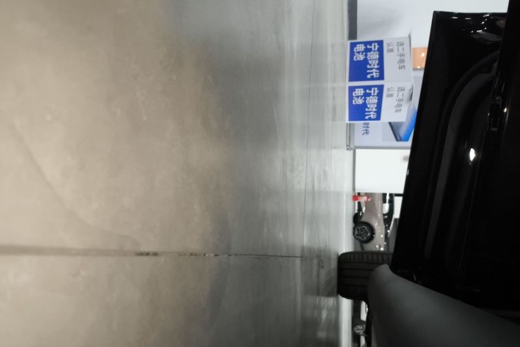 特斯拉 Model Y 2022款 改款 长续航全轮驱动版局部细节9002