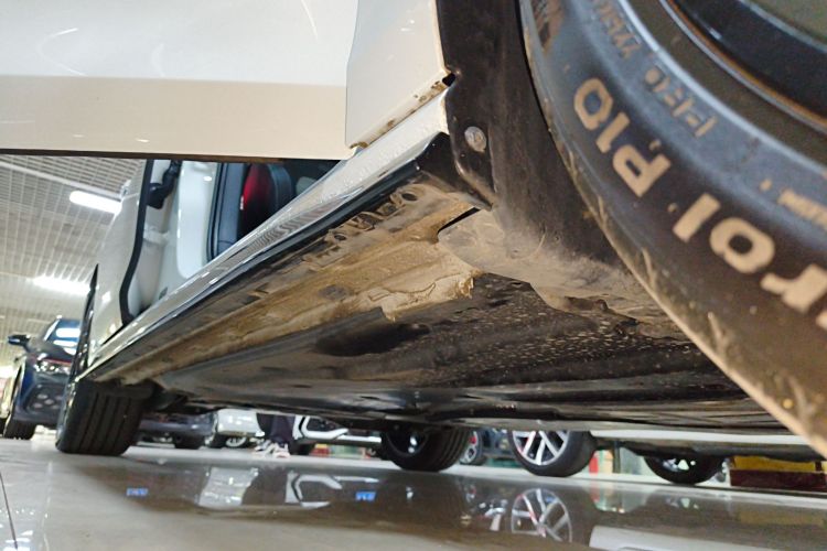 大众 高尔夫 2025款 300TSI R-Line局部细节9001