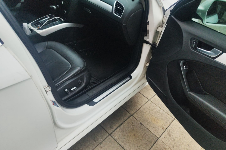 奥迪A4L 2015款 35 TFSI 自动标准型局部细节9005