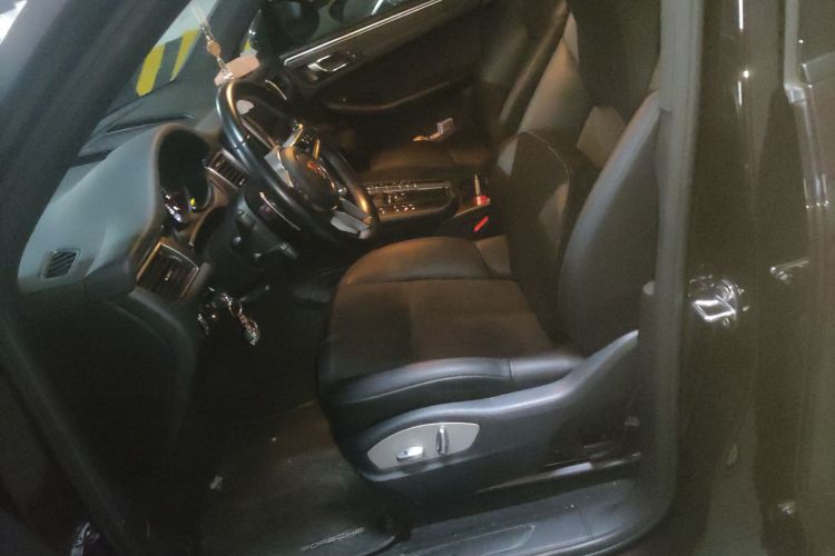 保时捷 2017款  Macan 2.0T中控内饰19