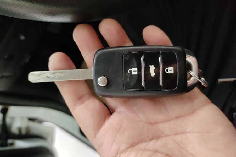 长安CS15 2016款 1.5L 手动豪华版中控内饰11