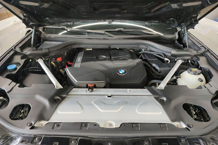 宝马X3 2021款 改款 xDrive28i M运动套装机舱底盘24