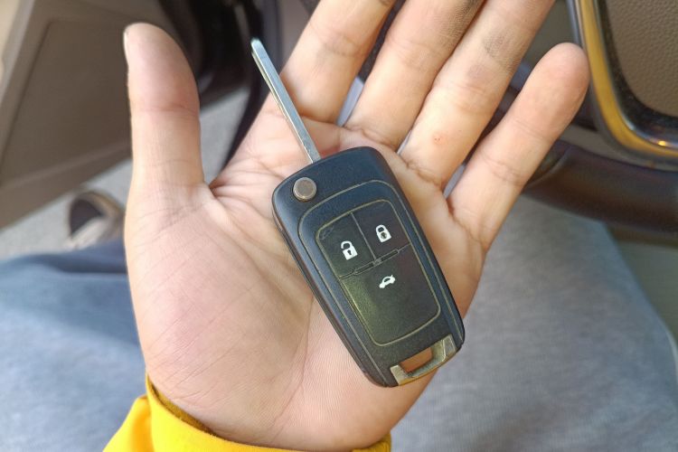 别克 英朗 2013款 GT 1.6L 自动时尚版中控内饰11