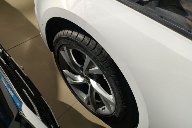 奥迪A4L 2020款 40 TFSI quattro 豪华致雅型车身外观6007