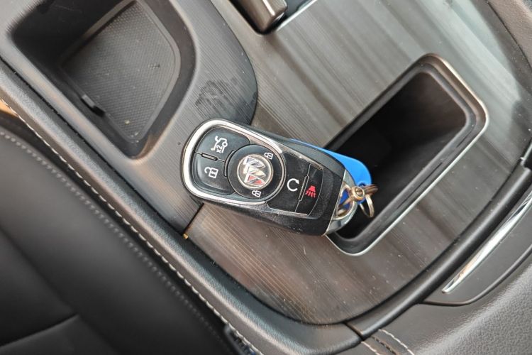 别克 君越 2022款 652T 豪华型中控内饰7001