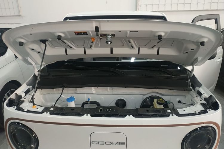 吉利银河 2024款 熊猫mini 200km 耐力熊机舱底盘24