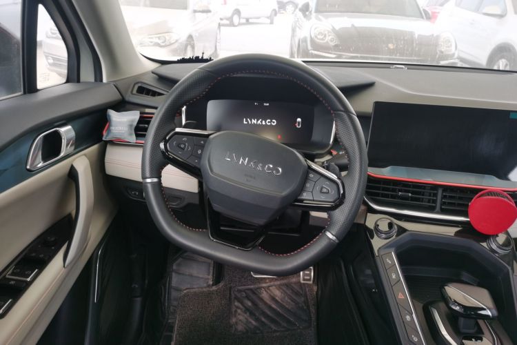 领克06 2021款 1.5T Shero粉色特别版中控内饰13