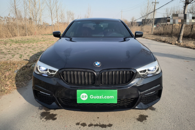 宝马5系 2019款 530Li 领先型 M运动套装车身外观2