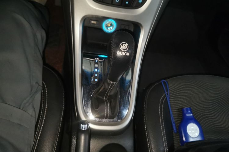 别克 英朗 2014款 XT 1.6L 自动时尚版中控内饰18