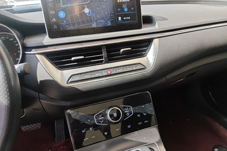 红旗H5 2022款 经典款 1.8T 自动智联旗畅版局部细节16