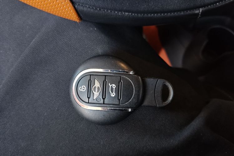 MINI 2015款 1.5T COOPER Fun 五门版中控内饰11