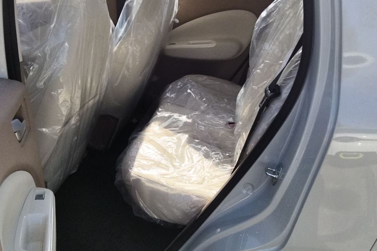 五菱汽车 宏光MINIEV 2025款 四门版 进阶款中控内饰21