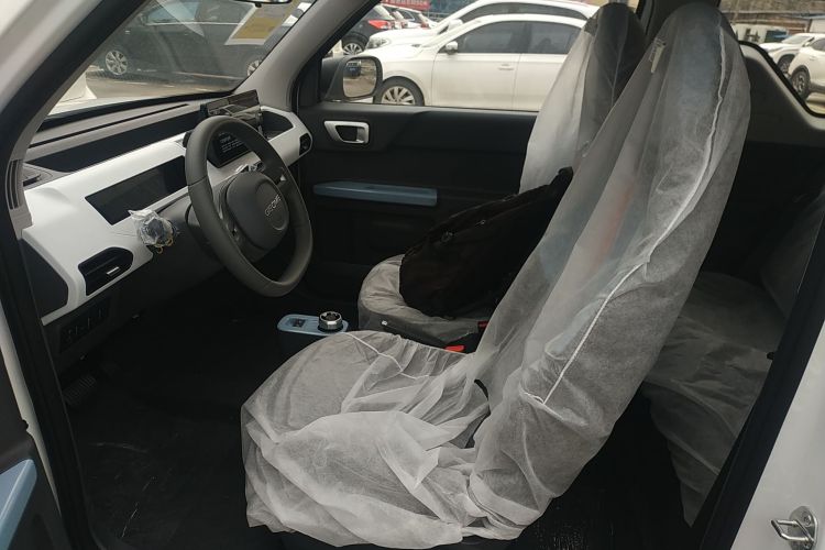 吉利银河 2024款 熊猫mini 200km 耐力熊中控内饰19