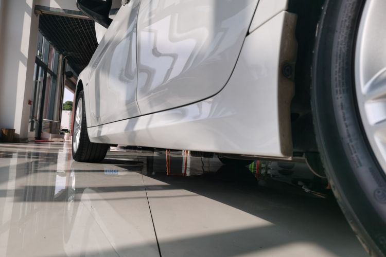 宝马1系 2020款 120i M运动套装机舱底盘30