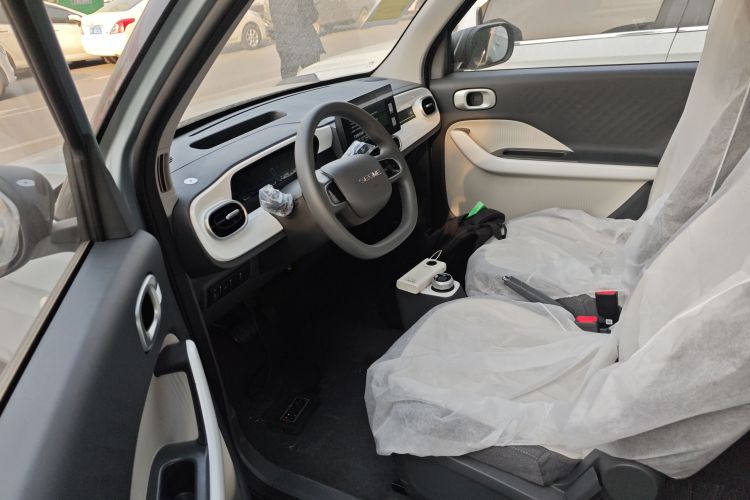 吉利银河 2025款 210km 熊猫卡丁中控内饰20