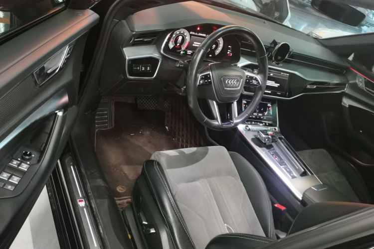 奥迪A6L 2023款 40 TFSI 豪华动感型中控内饰7003