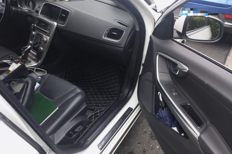 沃尔沃S60 2018款 S60L T3 智进版局部细节9005