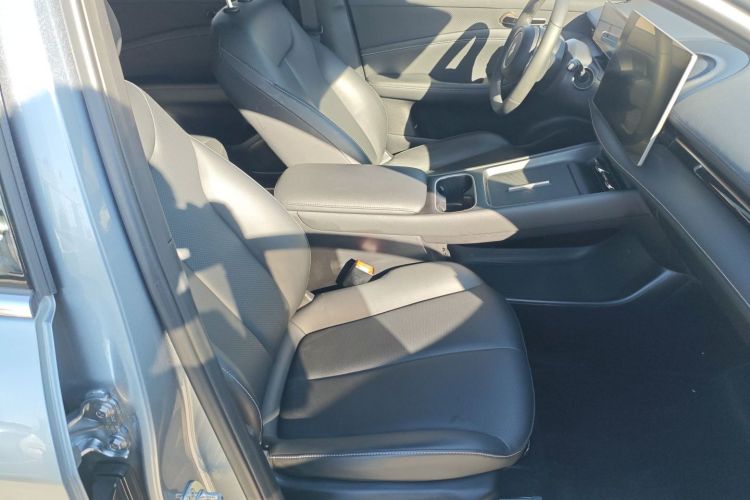 宝骏云海 2024款 140km 插混版局部细节41