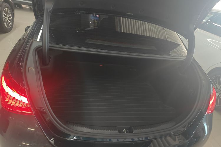 奔驰C级 2022款 C 200 L 运动版局部细节23