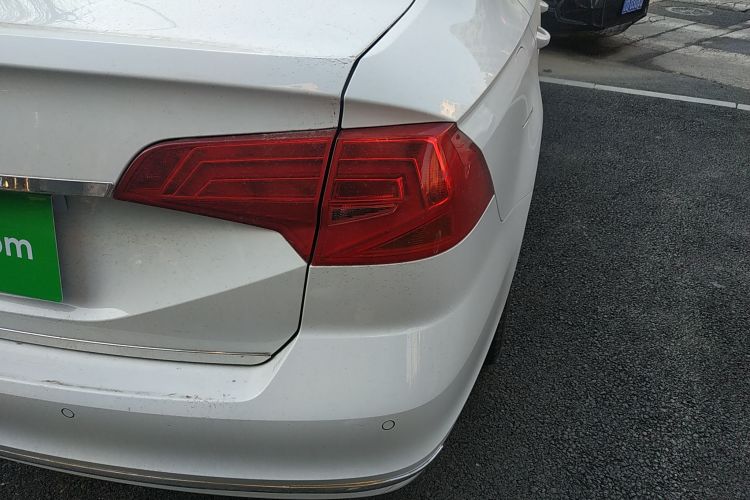 大众 宝来 2018款 1.5L 自动时尚型车身外观9