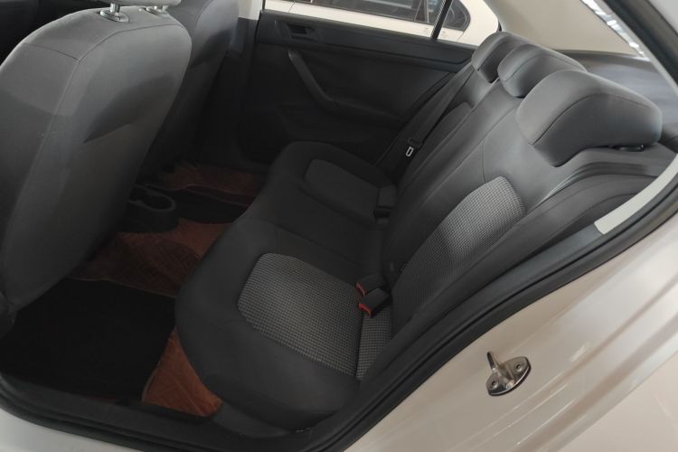 大众 桑塔纳 2021款 1.5L 手动风尚版中控内饰21