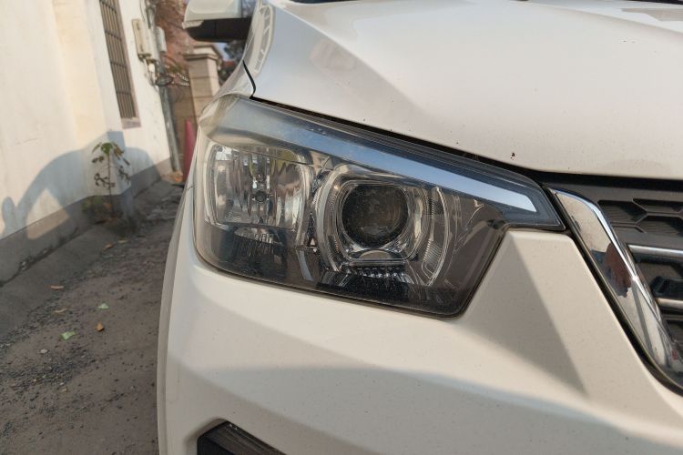 五菱汽车 五菱宏光 2016款 1.5L S1尊享型国V车身外观8