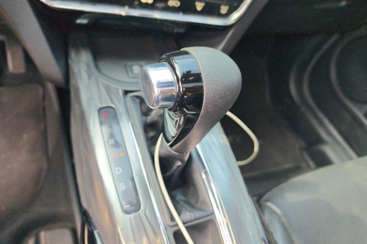 本田XR-V 2021款 220TURBO CVT舒适版中控内饰18