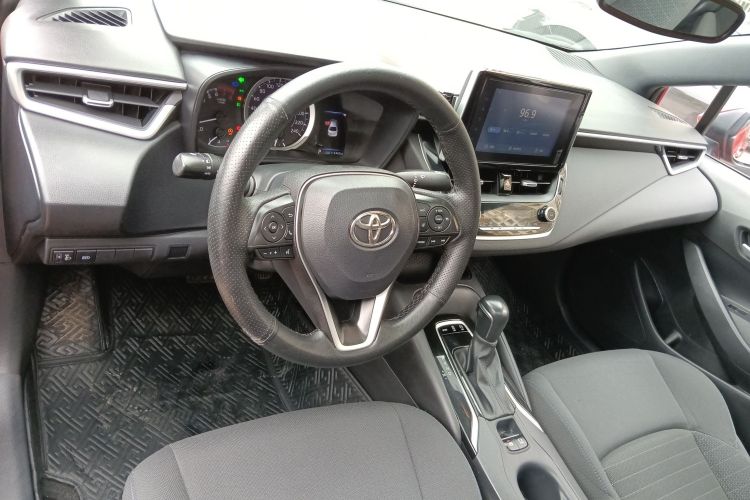 丰田 雷凌 2019款 185T CVT运动版 国VI中控内饰12