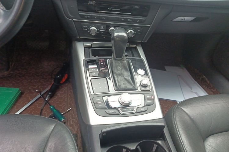 奥迪A6L 2016款 TFSI 技术型中控内饰18