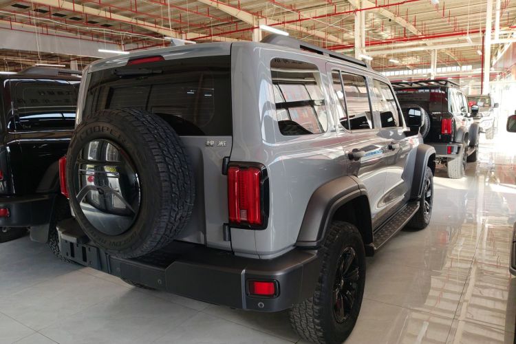 坦克300 2021款 越野版 2.0T 挑战者车身外观7