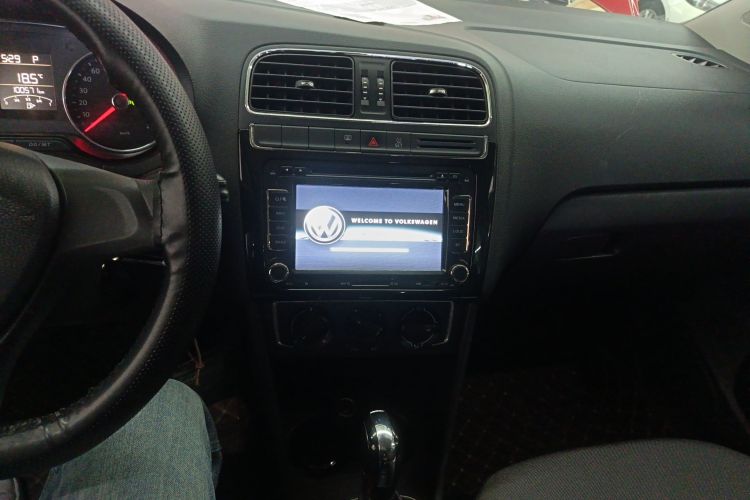 大众 Polo 2014款 1.6L 自动舒适版中控内饰16