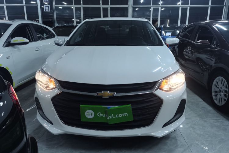 雪佛兰 科沃兹 2020款 325T 自动欣悦版车身外观2