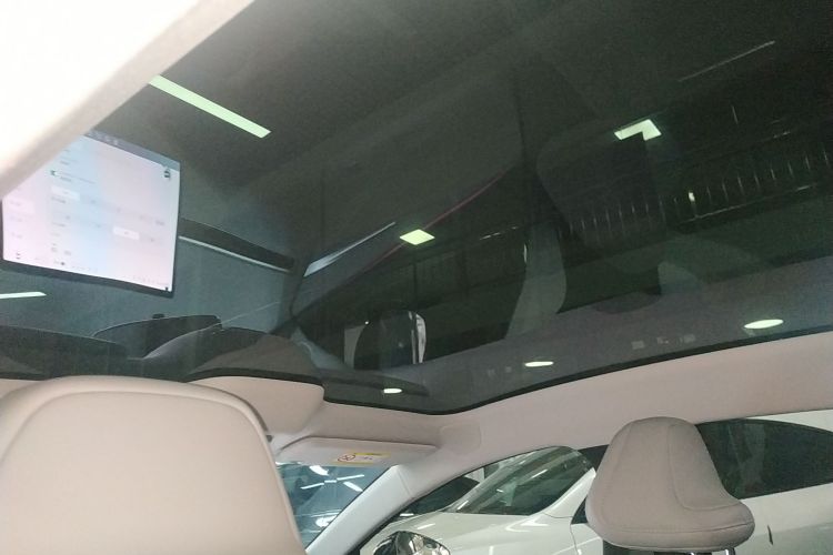 小鹏MONA M03 2025款 502 长续航 Max中控内饰22