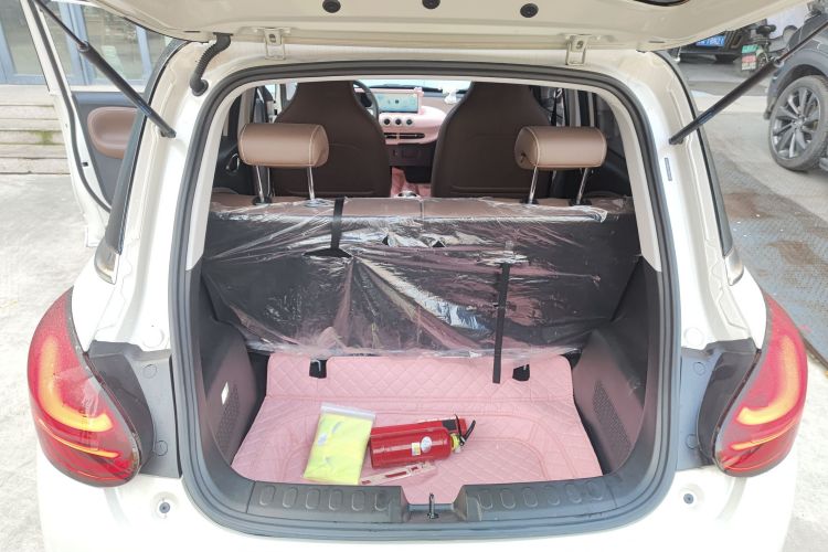 五菱汽车 五菱缤果 2024款 333km 悦享款机舱底盘23