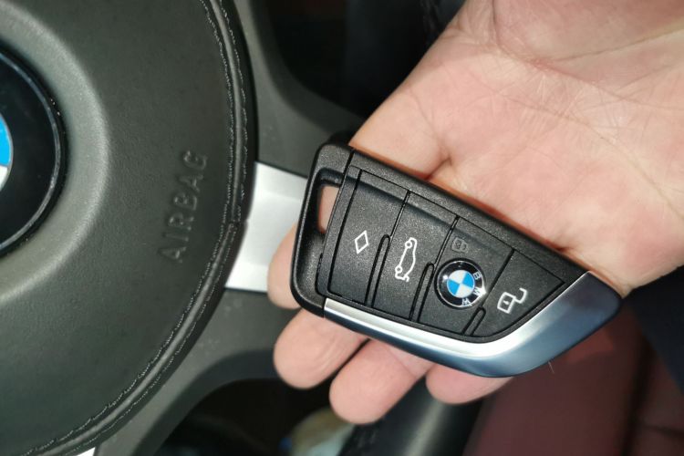 宝马X4 2022款 xDrive 25i M运动套装中控内饰7001