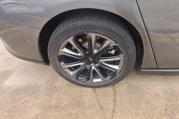 小鹏P7 2022款 480N+车身外观6008