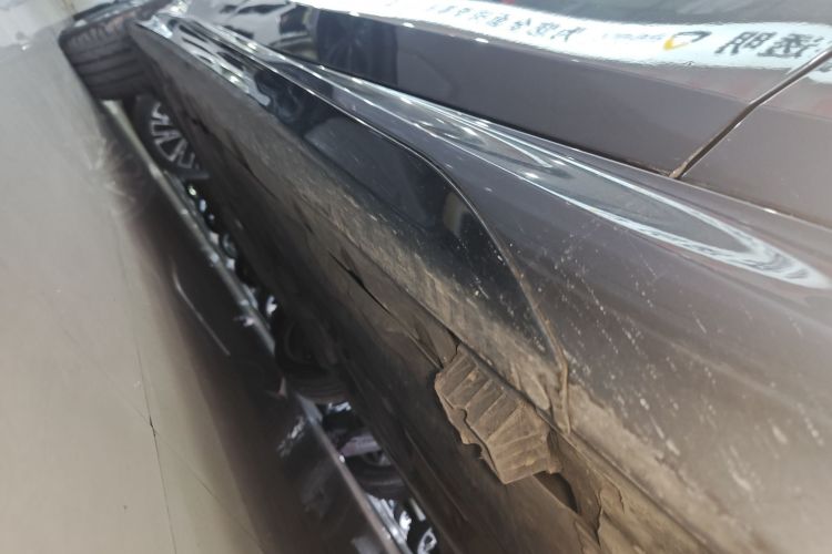 宝马2系(进口) 2021款 225i 四门轿跑车 M运动曜夜套装局部细节9001