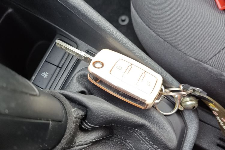 大众 桑塔纳 2021款 1.5L 自动风尚版中控内饰7001