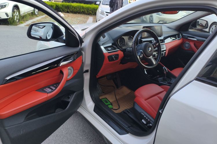 宝马X2 2022款 sDrive25i M运动套装中控内饰7003