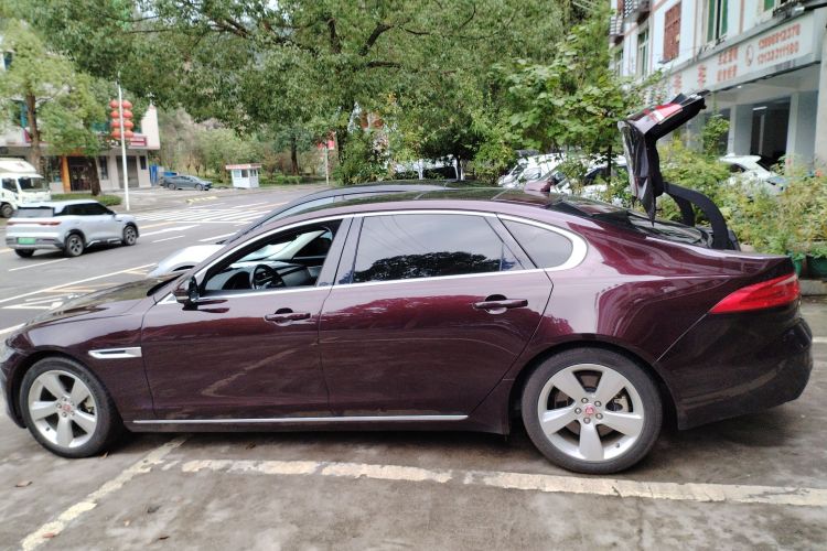 捷豹XFL 2018款 XFL 2.0T 200PS 精英版车身外观6003