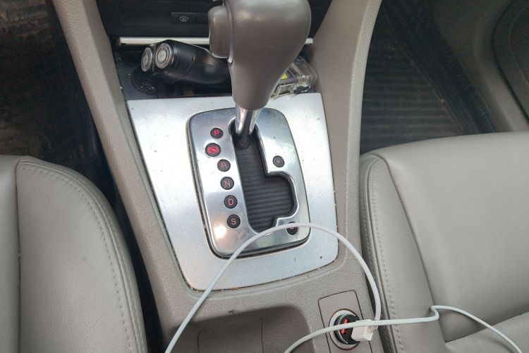 奥迪A4 2008款 1.8T 自动舒适型中控内饰18