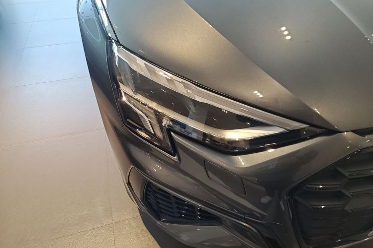 奥迪A3 2023款 Sportback 35 TFSI 时尚运动型车身外观8