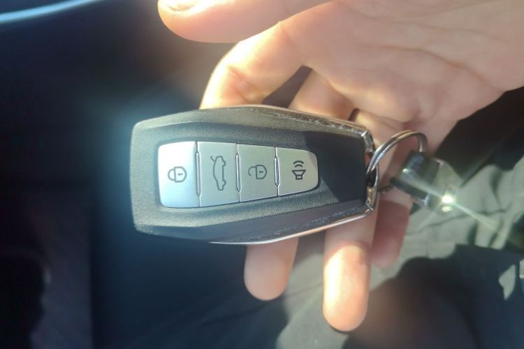 吉利汽车 帝豪 2025款 第4代 1.5L CVT龙腾版中控内饰11