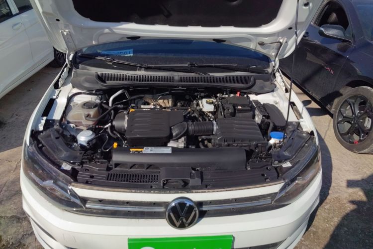 大众 Polo 2023款 改款 Plus 1.5L 自动纵情乐活版机舱底盘24