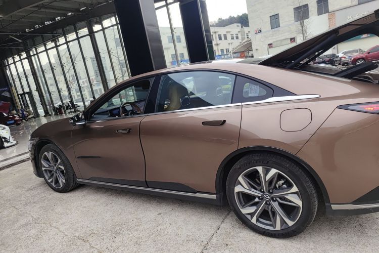 马自达EZ-6 2024款 增程200智尊版车身外观6003